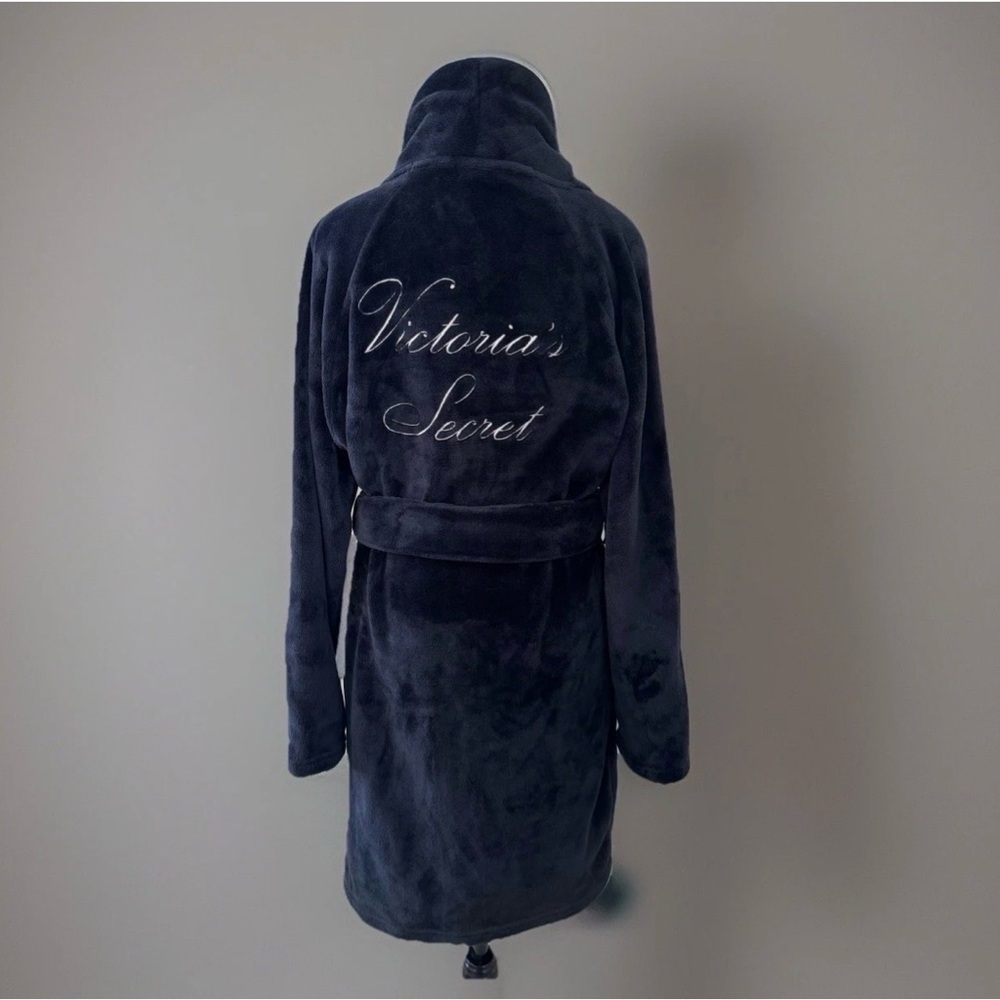 Victorias Secret Robe Cozy Plush Short Super Soft Comfy Black Embroidered Logo